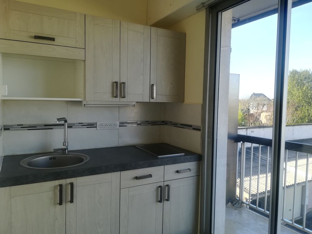 Location Appartement T 1 Bis lumineux  dans petite résidence calme et  sécurisée Limoges