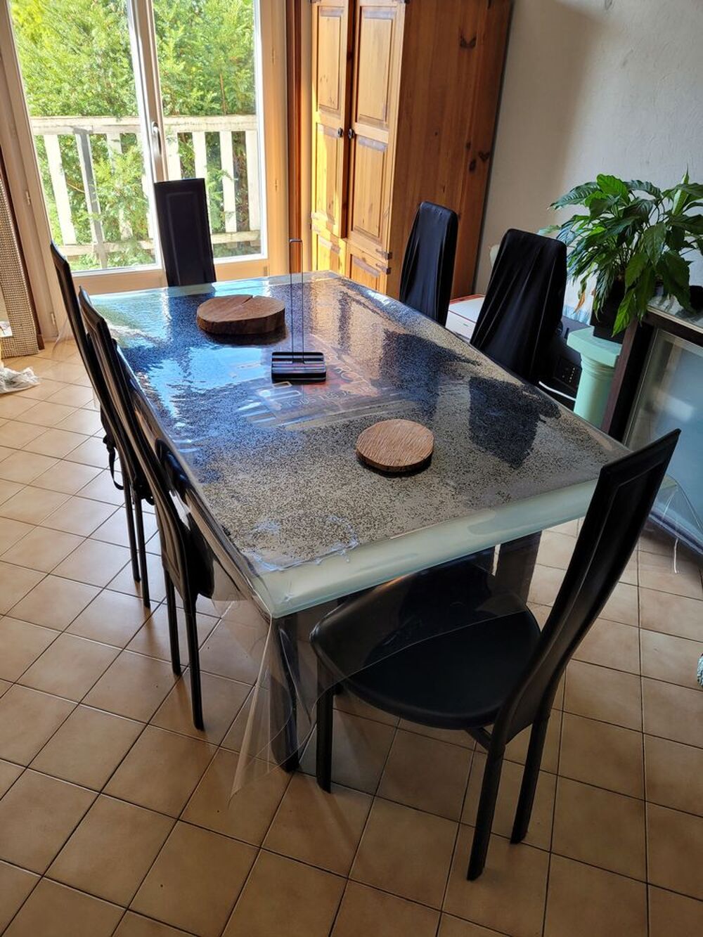 table salle &agrave; manger plateau verre Meubles
