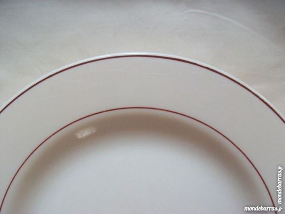 Assiette restaurant filet rouge plate ARCOROC 24cm vintage Décoration
