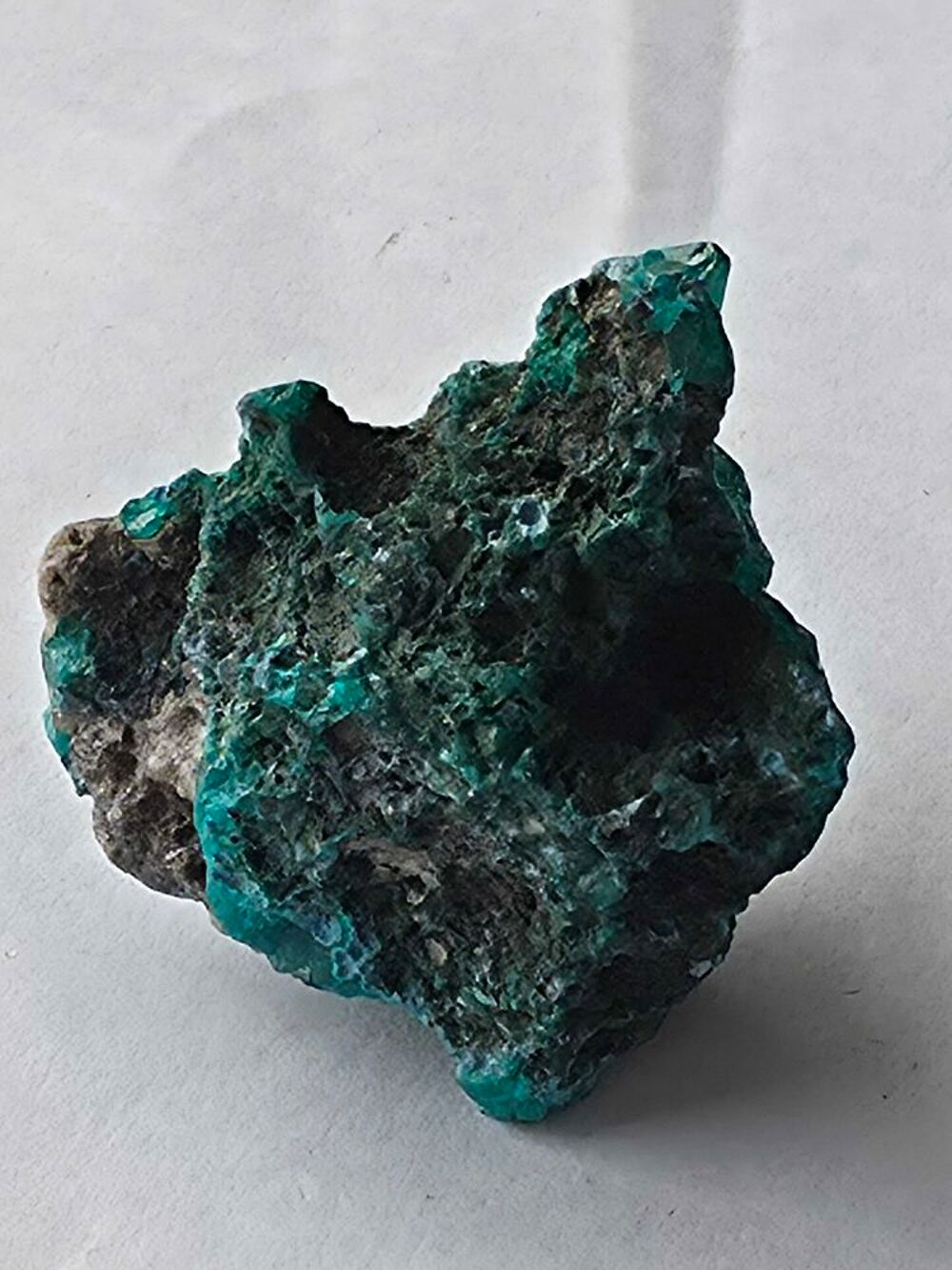Cristal de Dioptase Brute Vert Emeraude-RDC-3,8 cm 