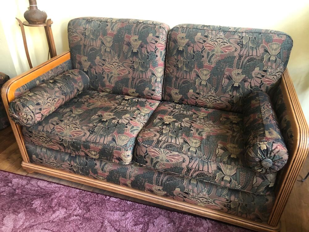 2 canap&eacute;s et 1 pouf Meubles