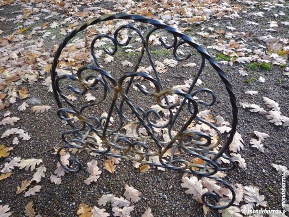 Porte revue fer forg&eacute;/journaux/journal (G) Décoration