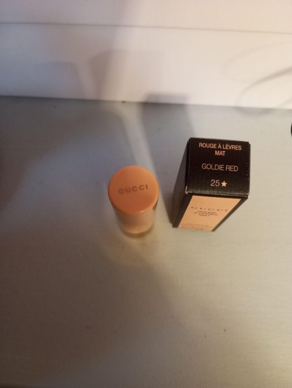 Miniature rouge &agrave; l&egrave;vre 