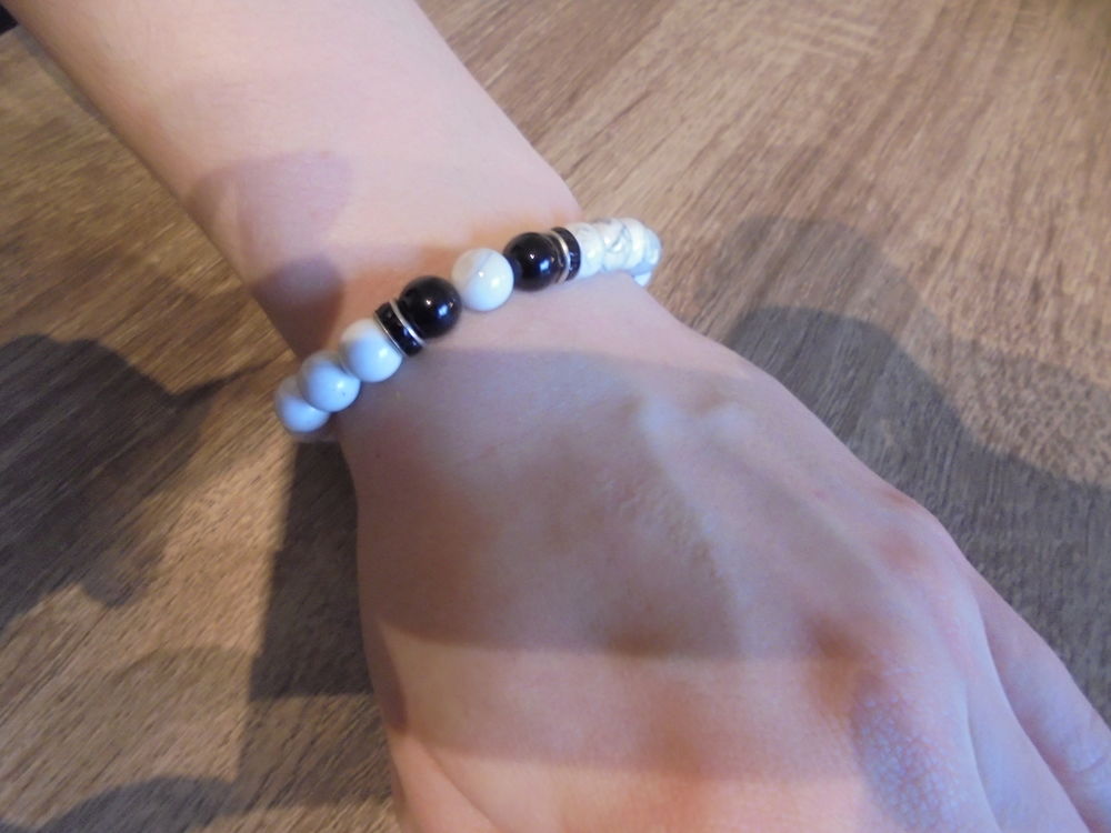 Bracelet en pierres naturelles (28b) Bijoux et montres