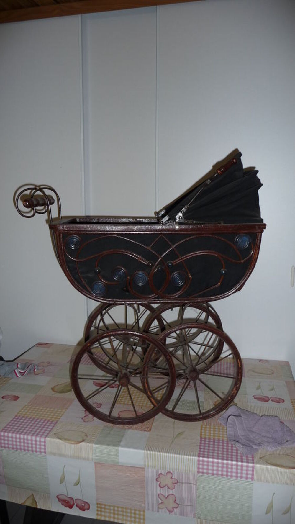 landeau poup&eacute;es Décoration