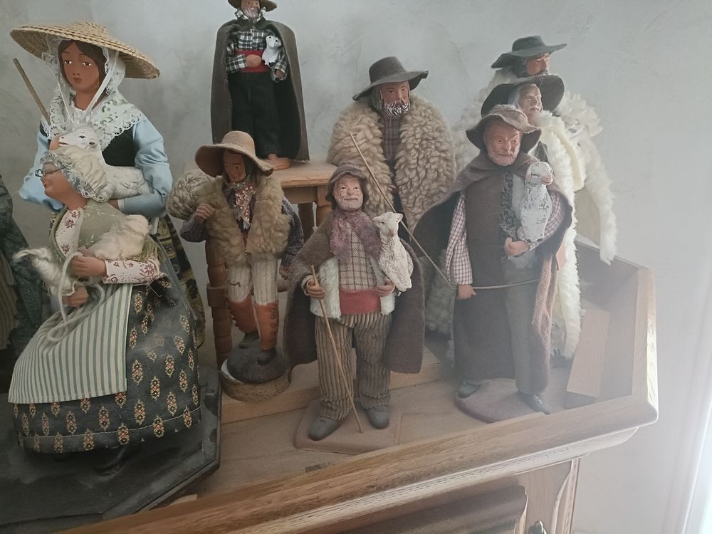 300 Santons 