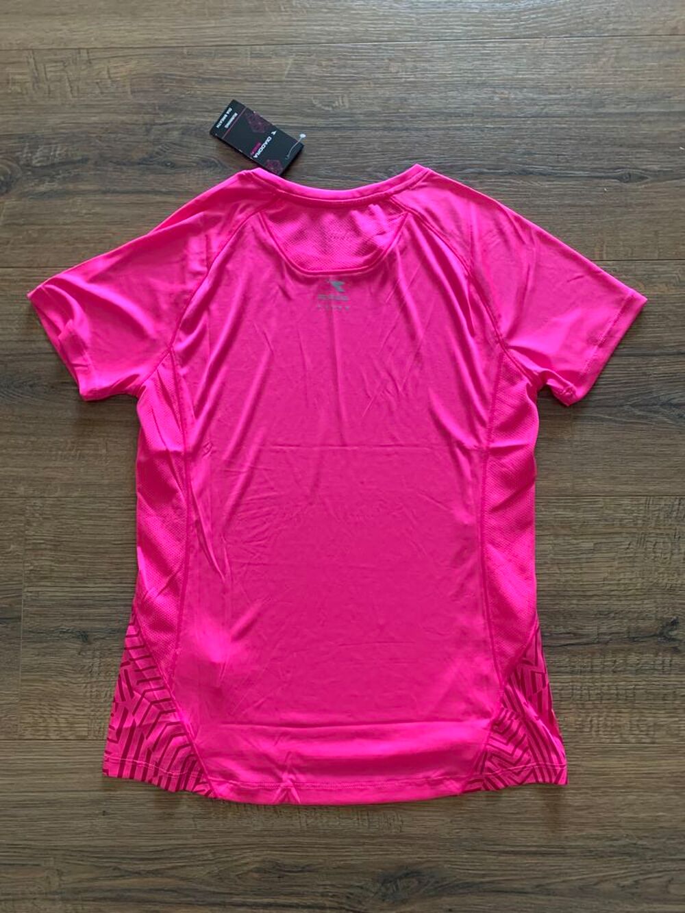 Tee Shirt running femme " Diadora " Vêtements