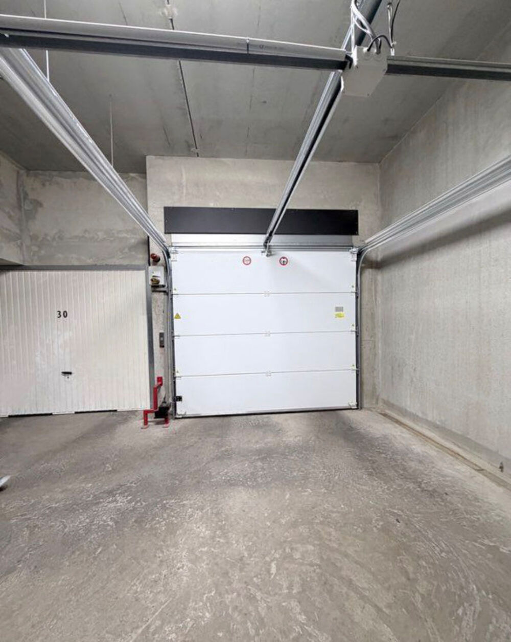 Vente Parking/Garage BOX FERMÉ 13,17 m² - SAINT-JUST / TRION Lyon 5