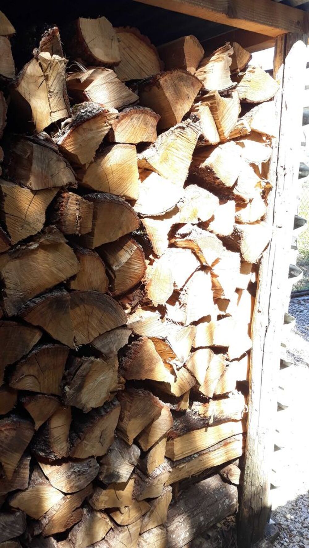 Bois de chauffage Ch&ecirc;ne Livrer Jardin