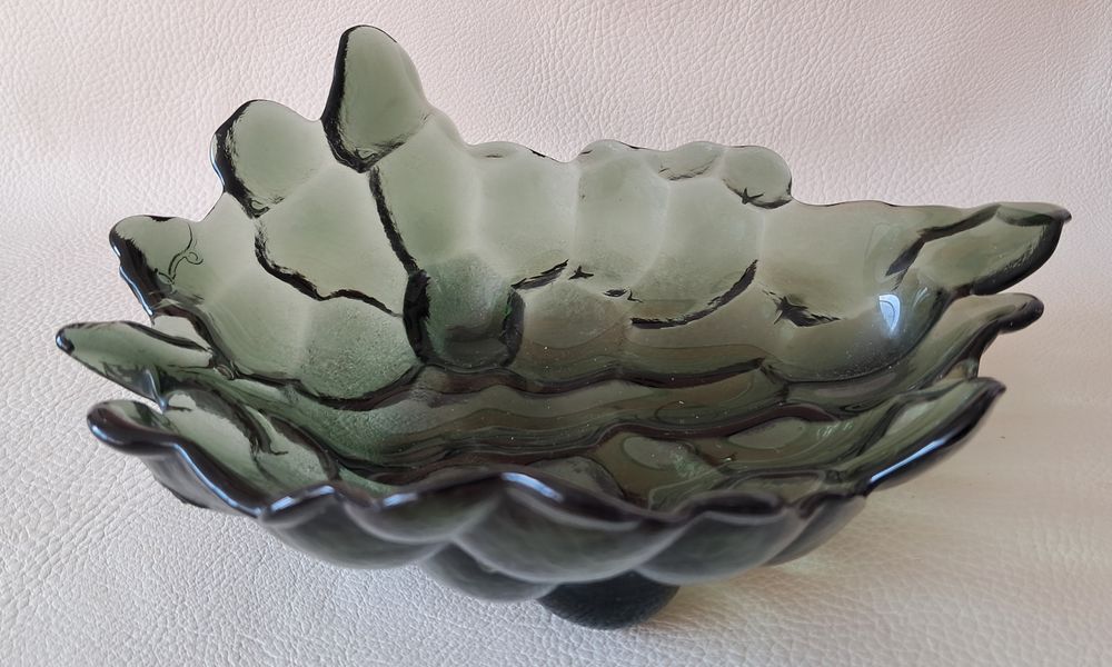 coupe coupelle vide poche en verre press&eacute; couleur vert gris Décoration