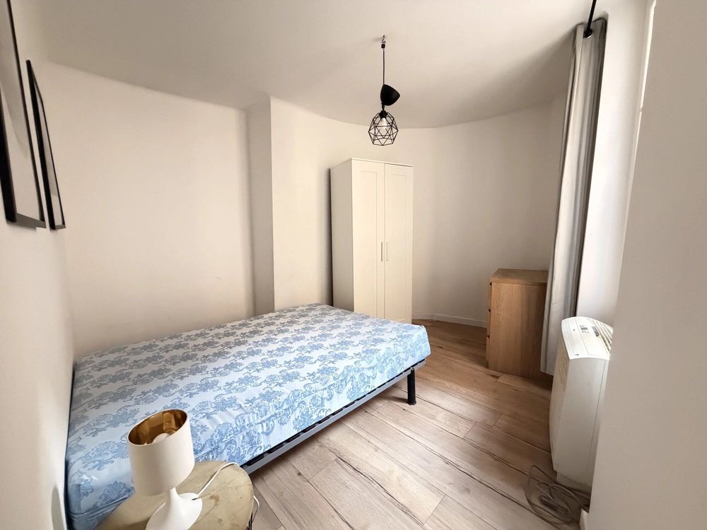 Location Appartement Charmant T2 meublé climatisé  Ville Toulon Toulon