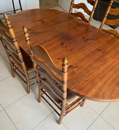 Table salle  manger en Pin d'Oregon 130 Caen (14)