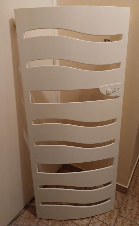 Radiateur et sèche serviette
1 Passy (74)