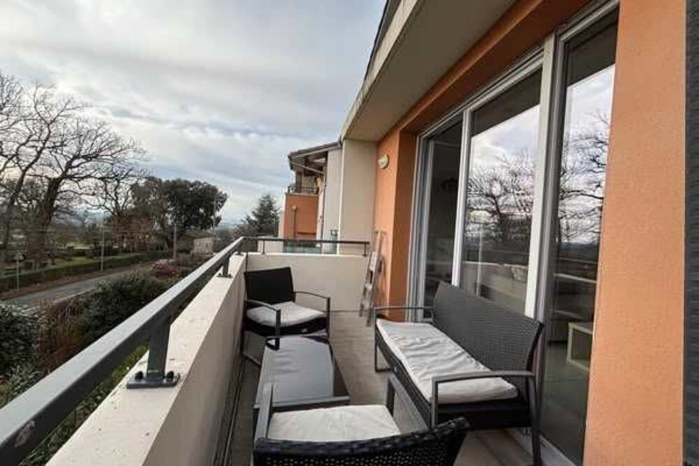 Location Appartement T2 meublé avec grand balcon et 2 places de parking €