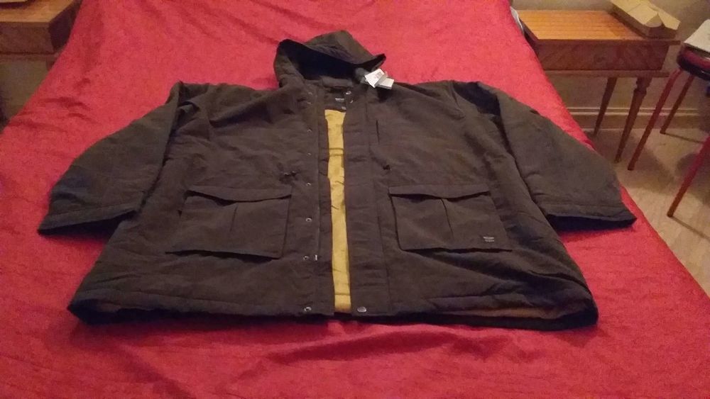 Tr&egrave;s belle veste homme 3/4 pour l'hiver Vêtements