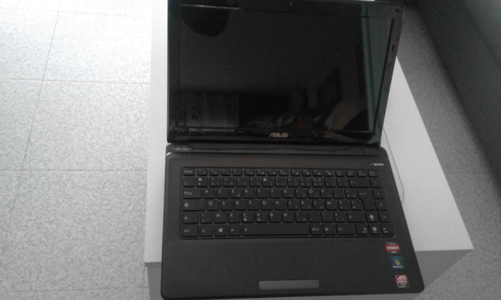 1 Ordinateur Complet,(unit&eacute; centrale),+ un PC Portable+ une Matriel informatique