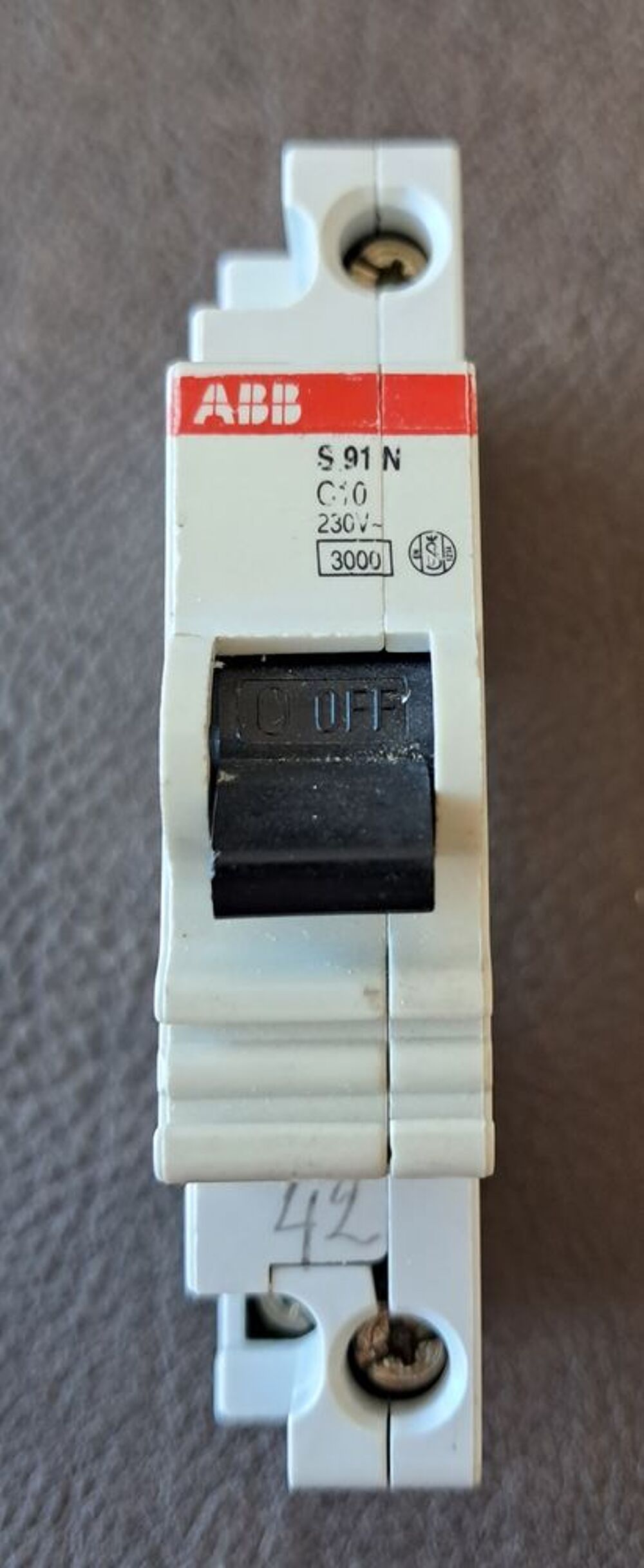Disjoncteur ABB S 91 N C10 230 V Bricolage