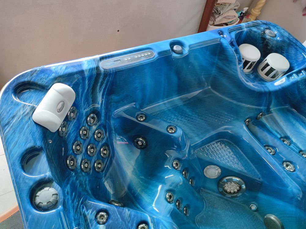 Jacuzzi Meubles