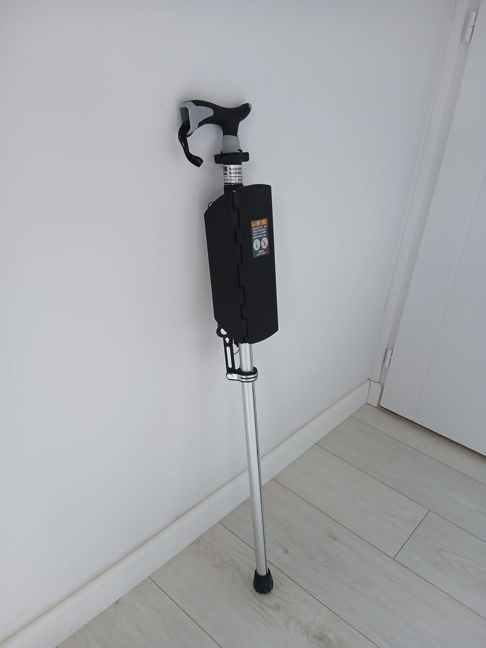 Cane avec si&egrave;ge int&eacute;gr&eacute; Sports
