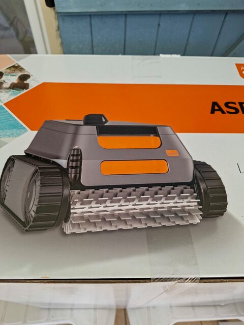 Robot de nettoyage piscine gris et orange 350 P�gomas (06)