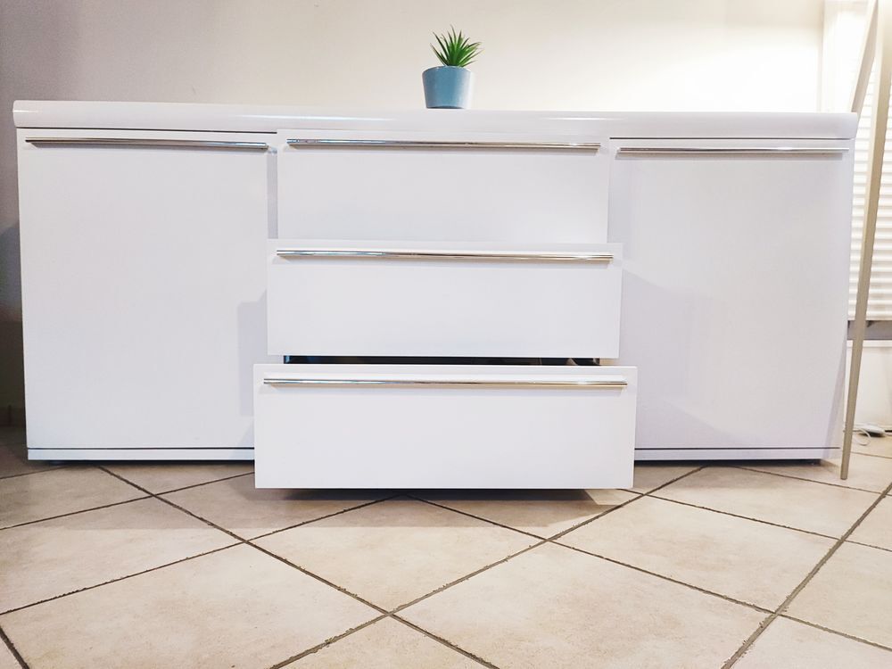 Buffet blanc laqu&eacute; Meubles