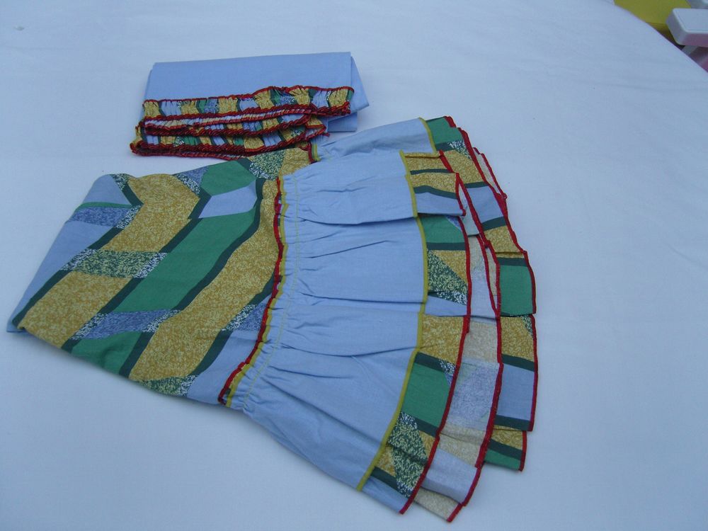 NAPPE NEUVE EN COTON RONDE ET DESSUS CARRE Décoration