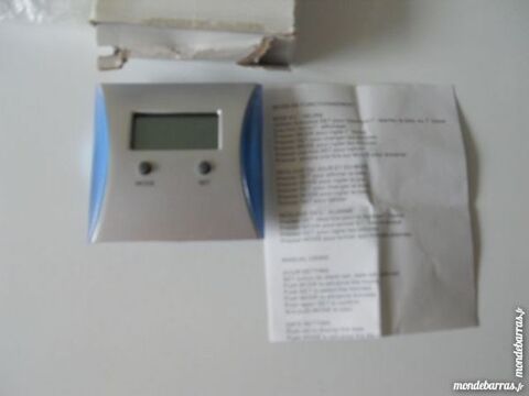 Joli petit r�veil de voyage, neuf 8 Rennes (35)