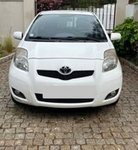 Yaris 1.0 - 69 VVT-i Confort Pack 2010 occasion 83520 Roquebrune-sur-Argens