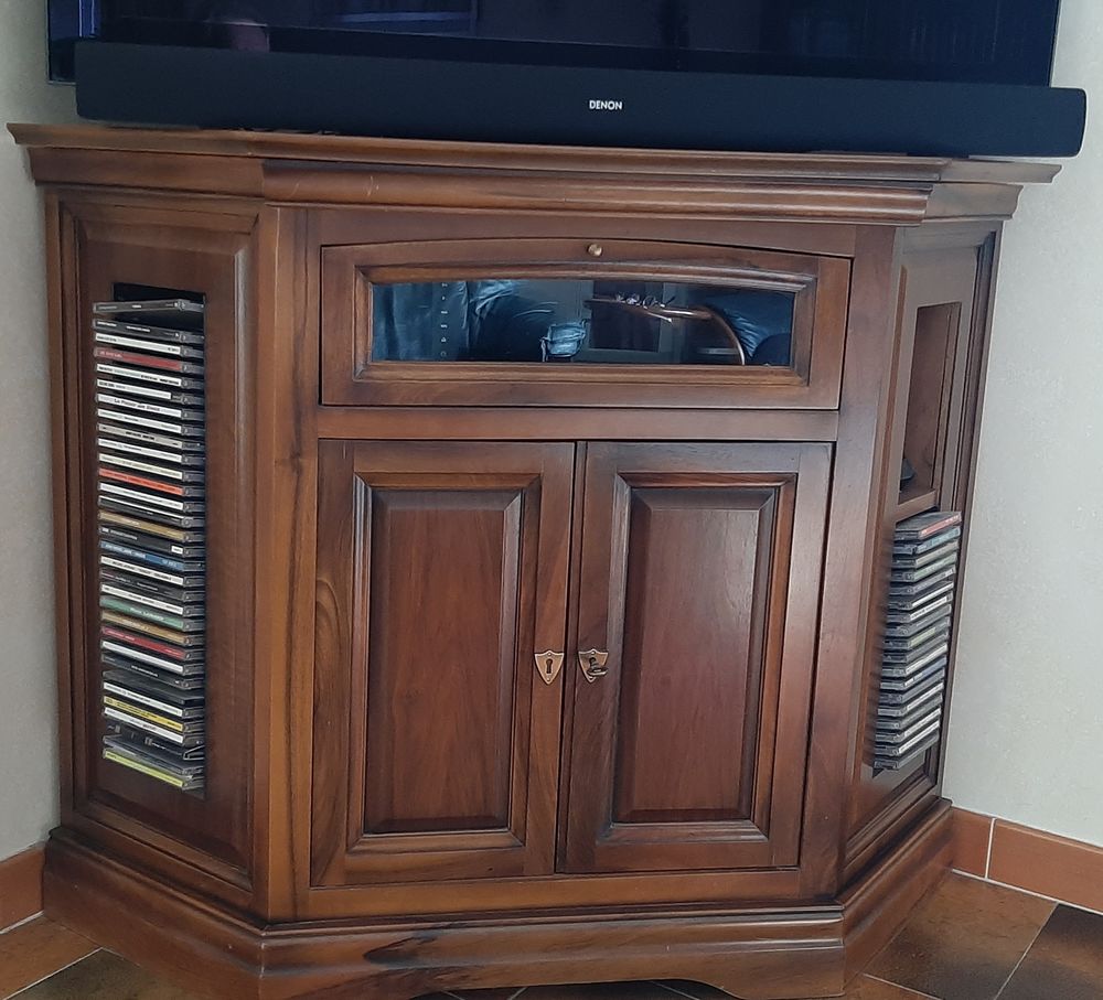 Meuble t&eacute;l&eacute; hifi 
Meubles