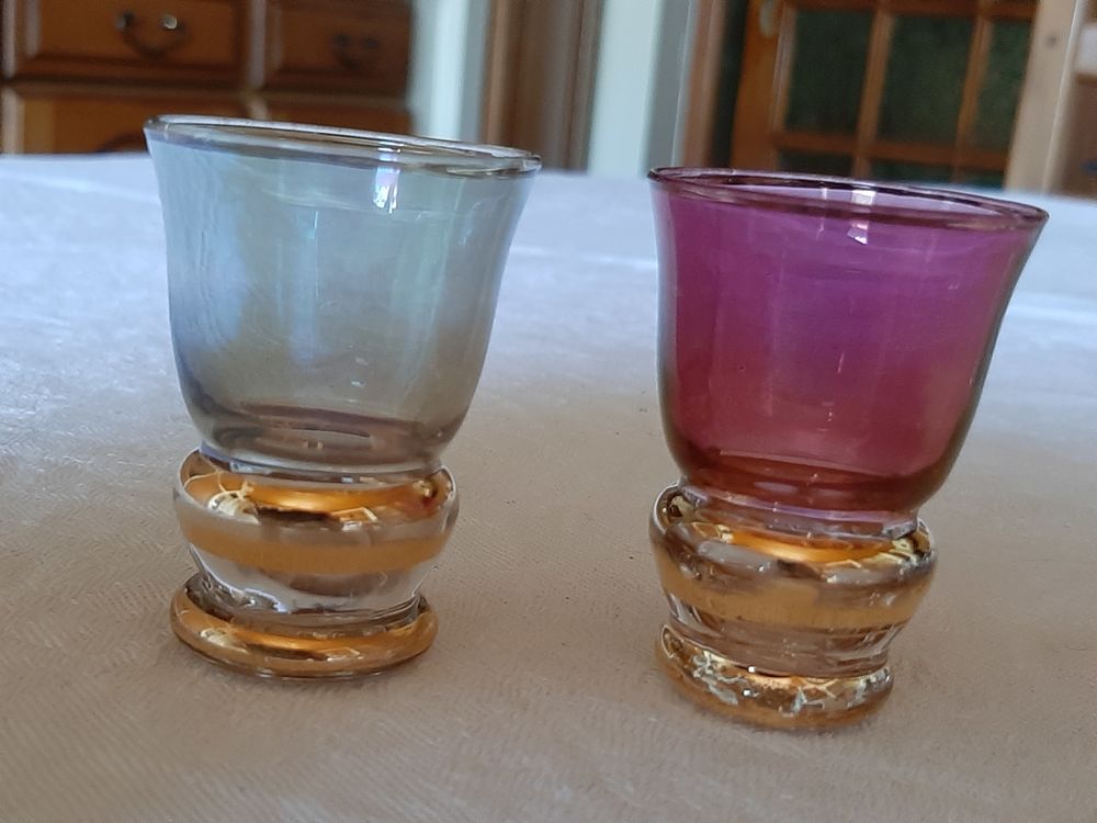 12 anciens adorables petits verres liqueur Cuisine