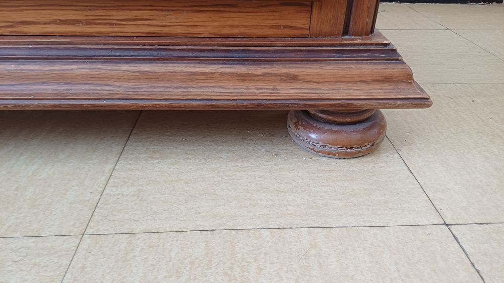 Meuble tv ancien en ch&ecirc;ne Meubles