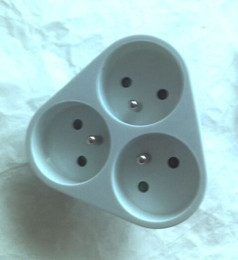 TRIPLITE: Multiprise 3 prises �lectrique. 3x16A 2 Villeurbanne (69)