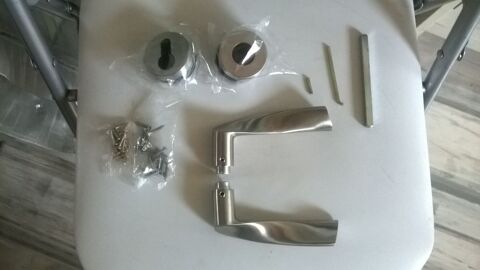 1 poignée de porte  complète neuve 6 Talange (57)