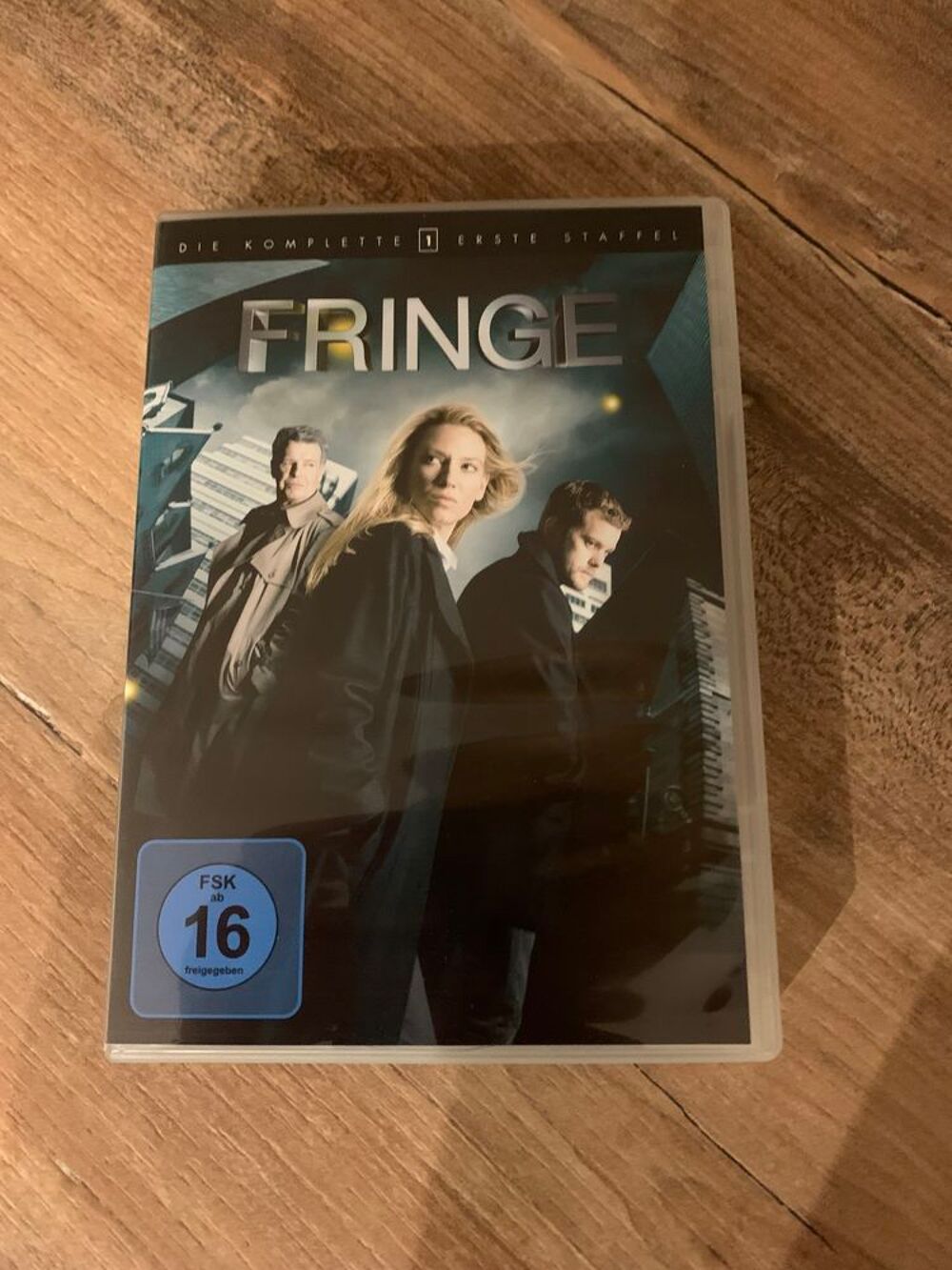 Coffret 7 DVD " Fringe - L' int&eacute;grale de la s DVD et blu-ray