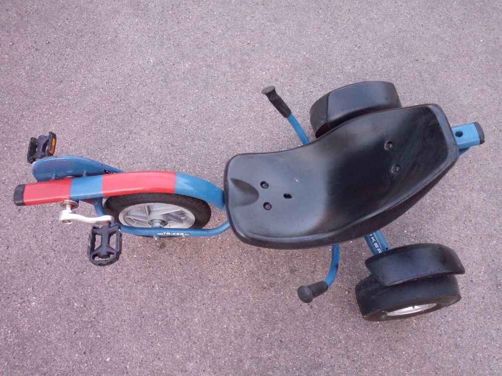 Tricycle couch&eacute; pour enfant . Vélos