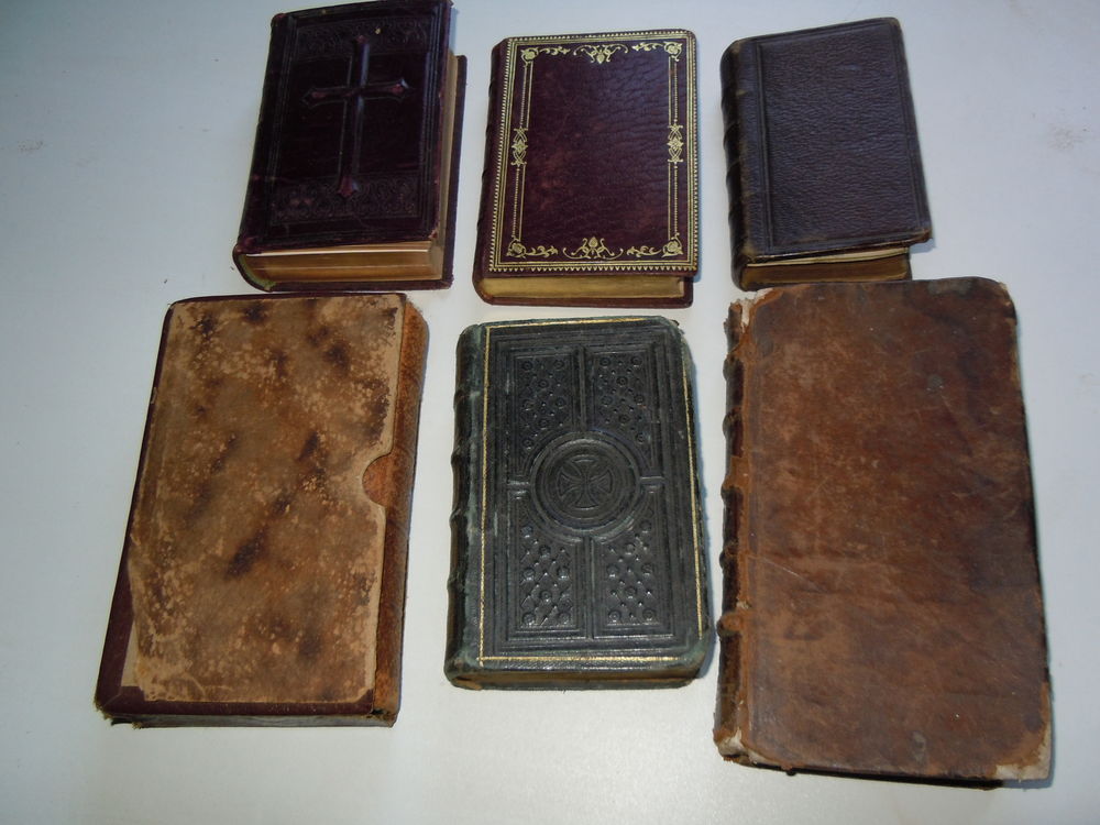 une centaine d objets anciens . je vide ma maison..... D�coration