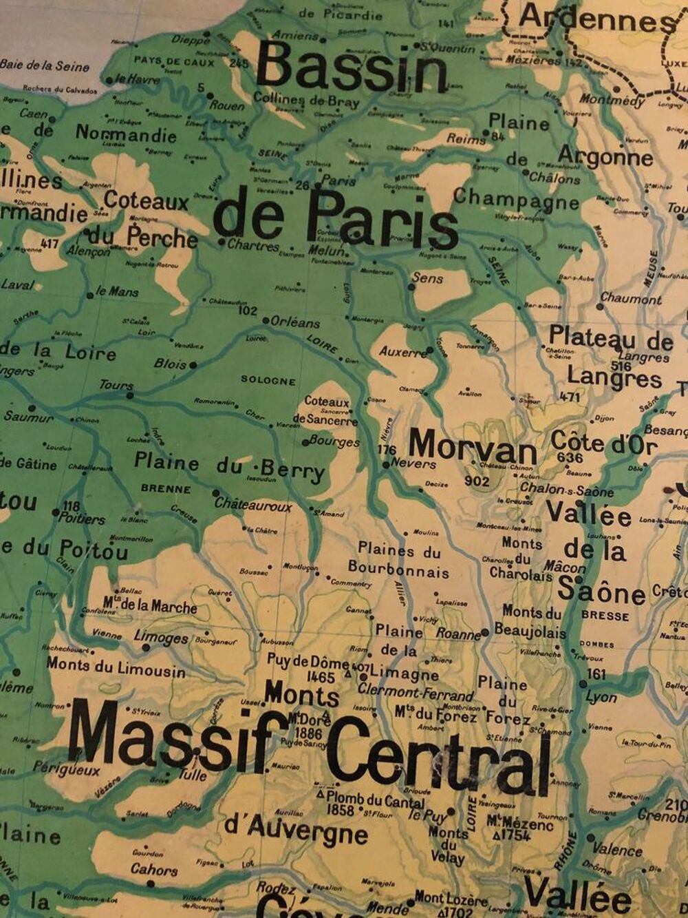 Ancienne carte d'&eacute;cole France Relief du Sol Vidal Lablache 