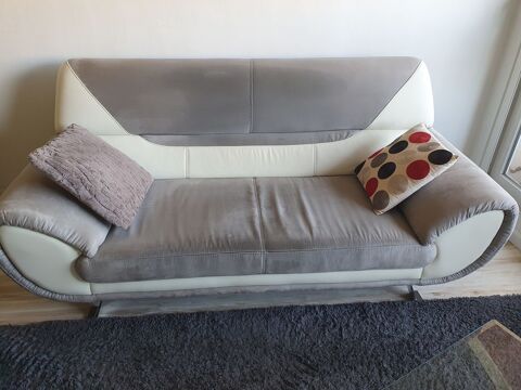 Canaps 2 et 3 places Saint-Quentin (02)