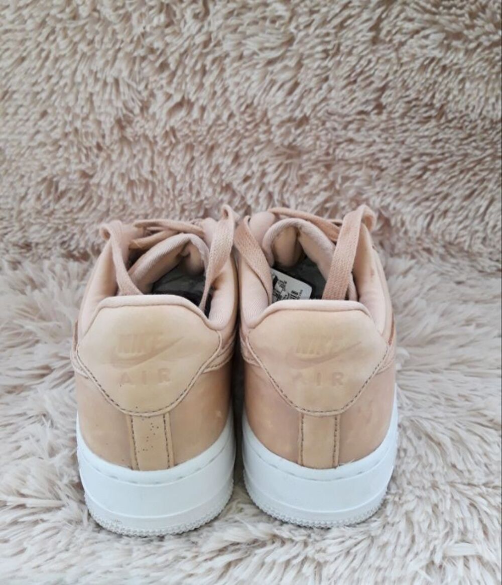 Baskets Nike taille 38.5 Chaussures