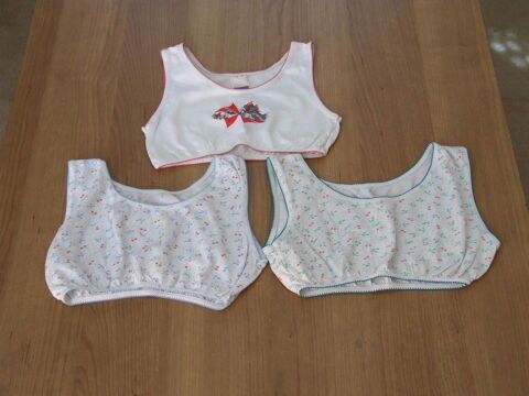 Lot de 3 brassires, blanches, 6ans, TBE 3 Bagnolet (93)