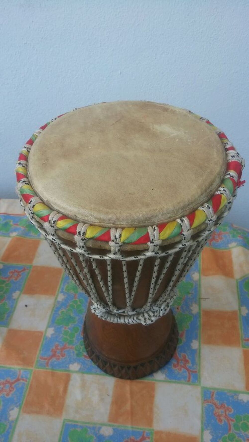 Djemb&eacute; neuf avec sa housse. Instruments de musique