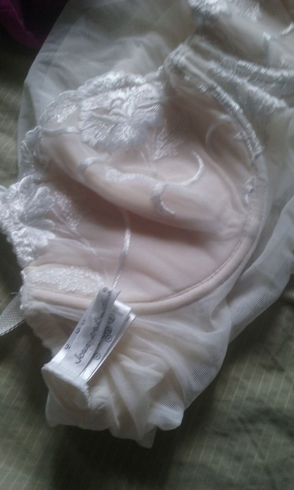 Nuisette T 38-40 V�tements
