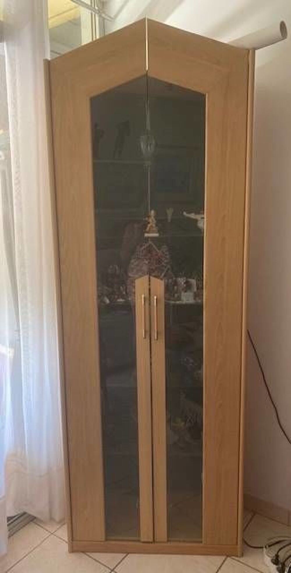 ELEGANT MEUBLE VITRINE Meubles