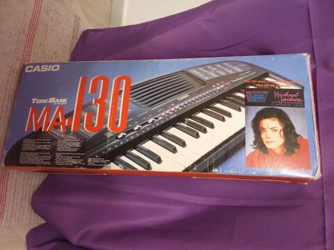 clavier synthtiseur MA-130 Michael Jackson-jusqu'au 24avril 125 Lyon 5 (69)