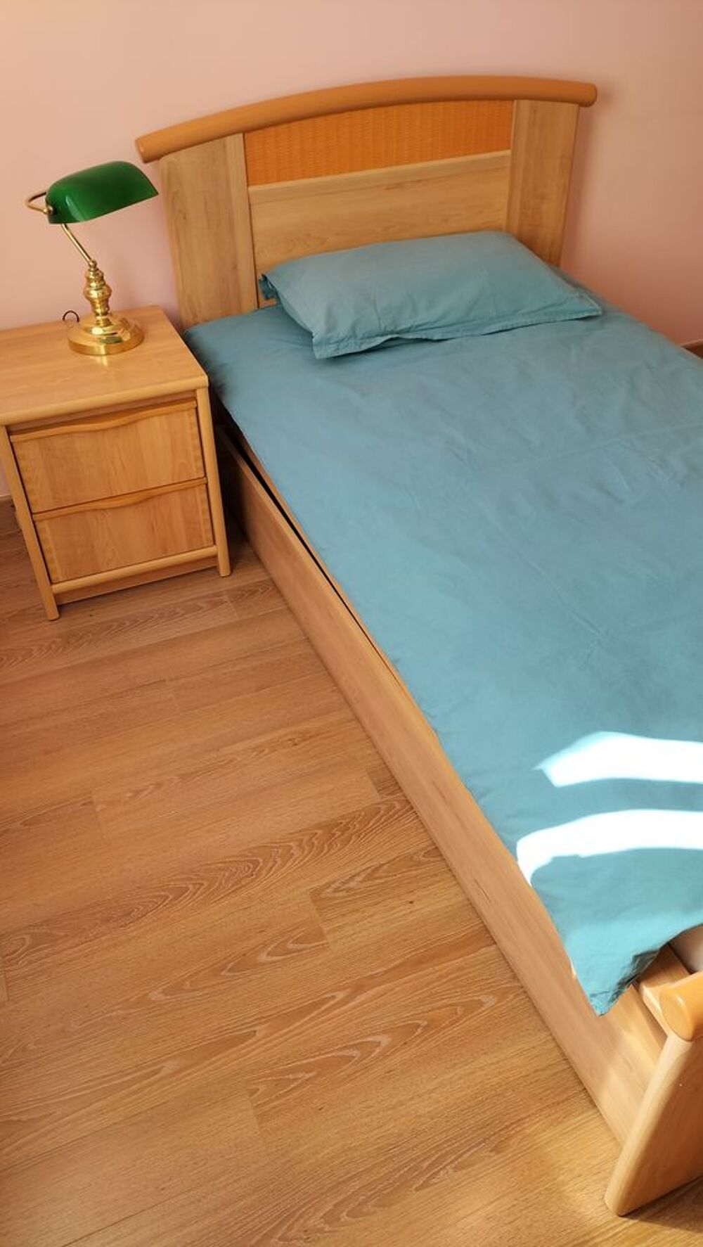 Chambre &agrave; coucher compl&egrave;te de la marque GAUTIER
Meubles