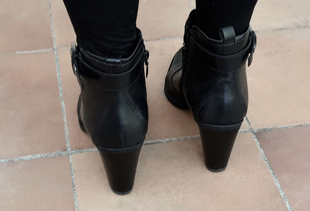 Botines noir en cuir Chaussures