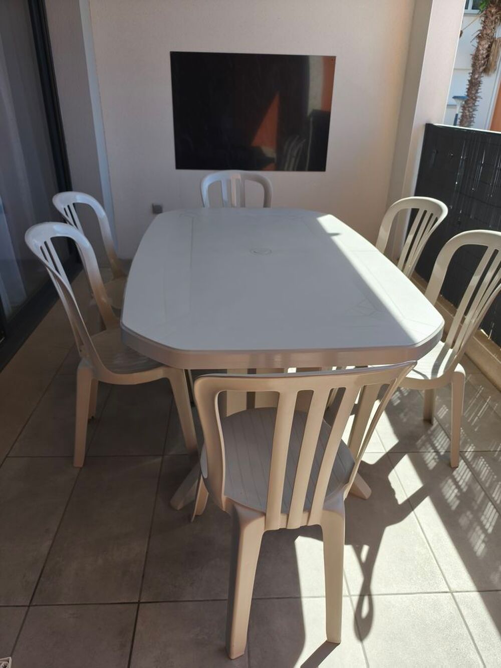 Table de jardin Grosfillex avec 8 chaises Jardin