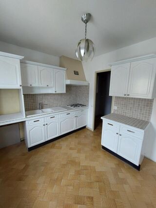 Location Villa Maison type 5 avec garage double et jardin Cormontreuil