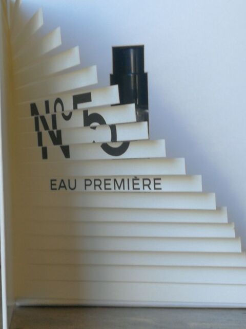 Miniature de parfum Eau Premi�re de Chanel 3�me version 18 Digne-les-Bains (04)