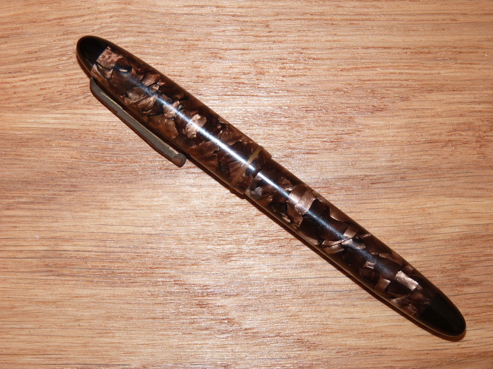 Stylo &agrave; plume ancien. 